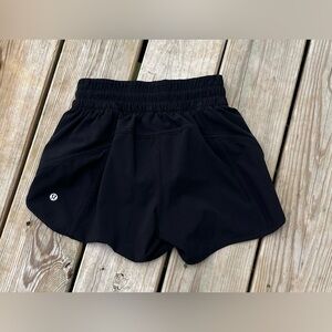 Lululemon Tracker Low-Rise Lined Short 4” - Black Size 4